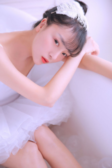 强奸女老师详情介绍